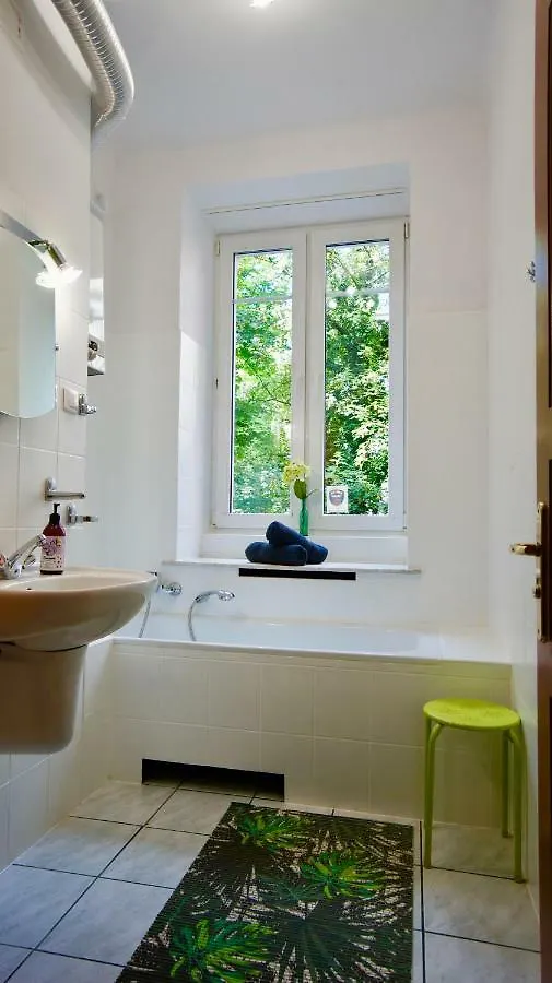 Wawelska Best Rest Apartment Warsaw Homestay